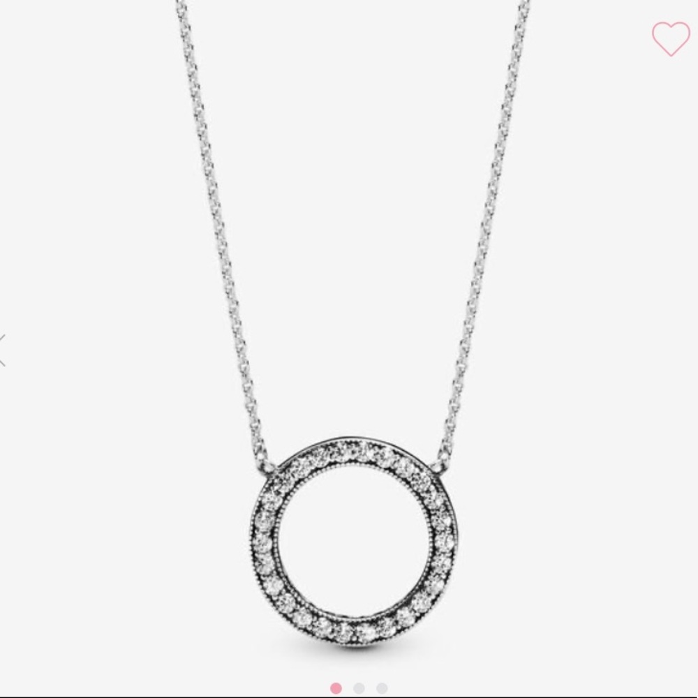 Pandora Circle Necklace! Lightly worn.